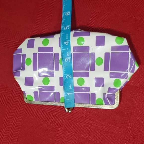Vtg plastic coin purse - Picture 3 of 4